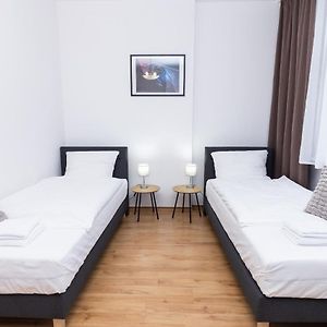 Pokój typu standard z dwoma pojedynczymi łóżkami